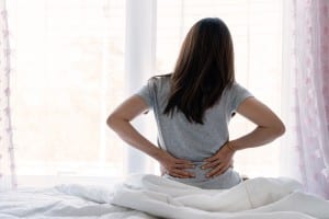 איך מזרון איכותי יכול להקל על הסובלים מכאבי גב